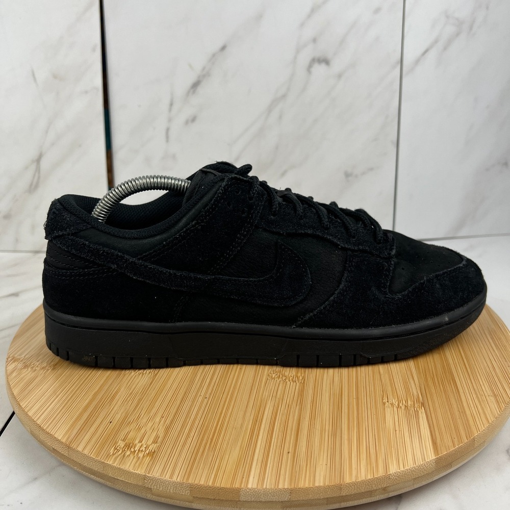 Nike Dunk Low SE Mens Size 10 Triple Black Suede Sneakers Shoes IB6651-001